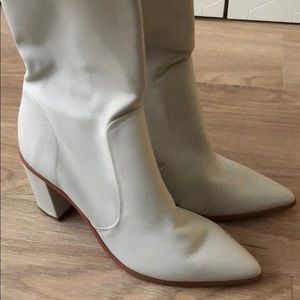 Brand New Never Worn - Schutz Anaflor Boots sz.9